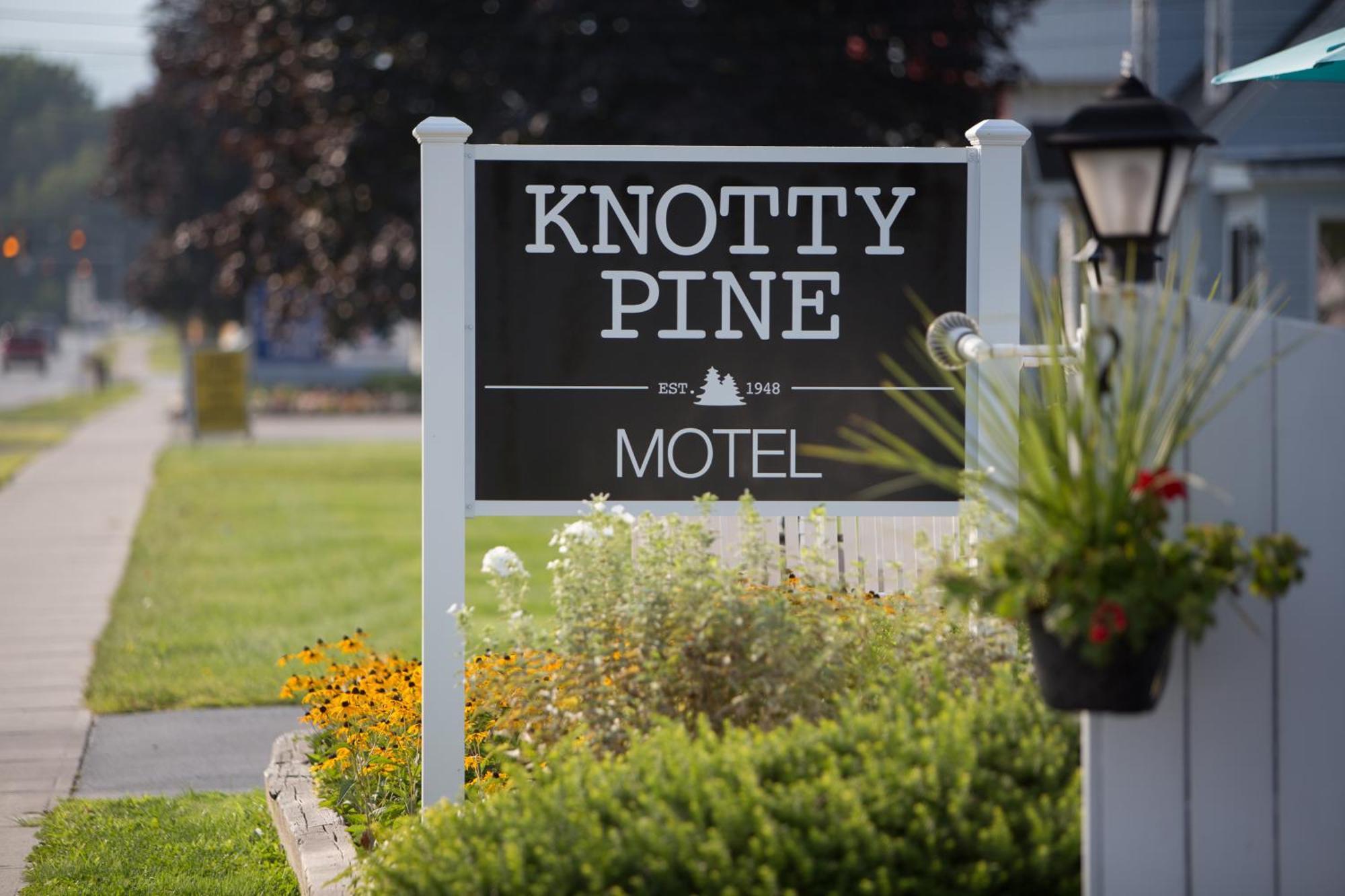 Knotty Pine Motel Bennington Ngoại thất bức ảnh