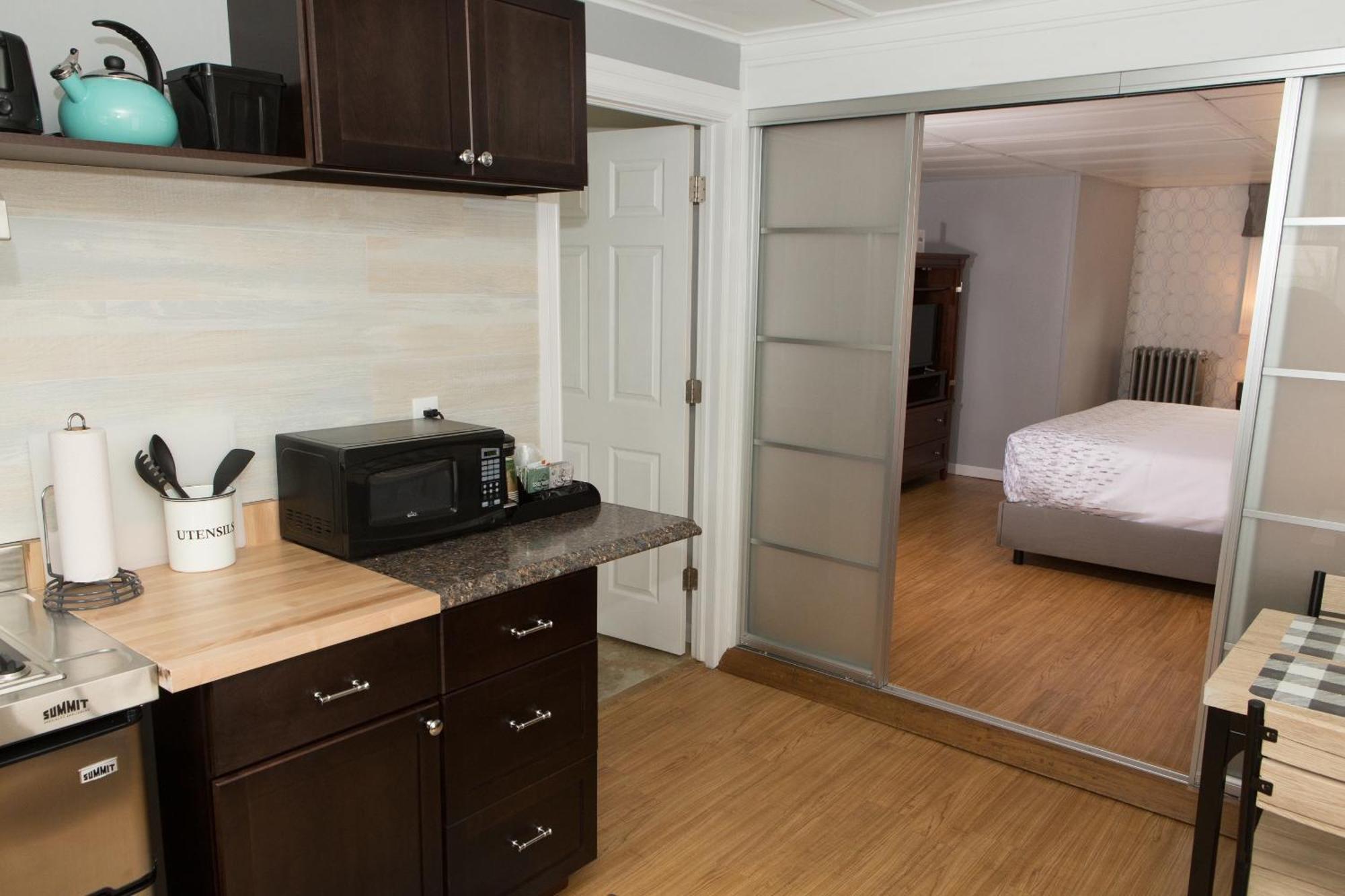 Knotty Pine Motel Bennington Ngoại thất bức ảnh
