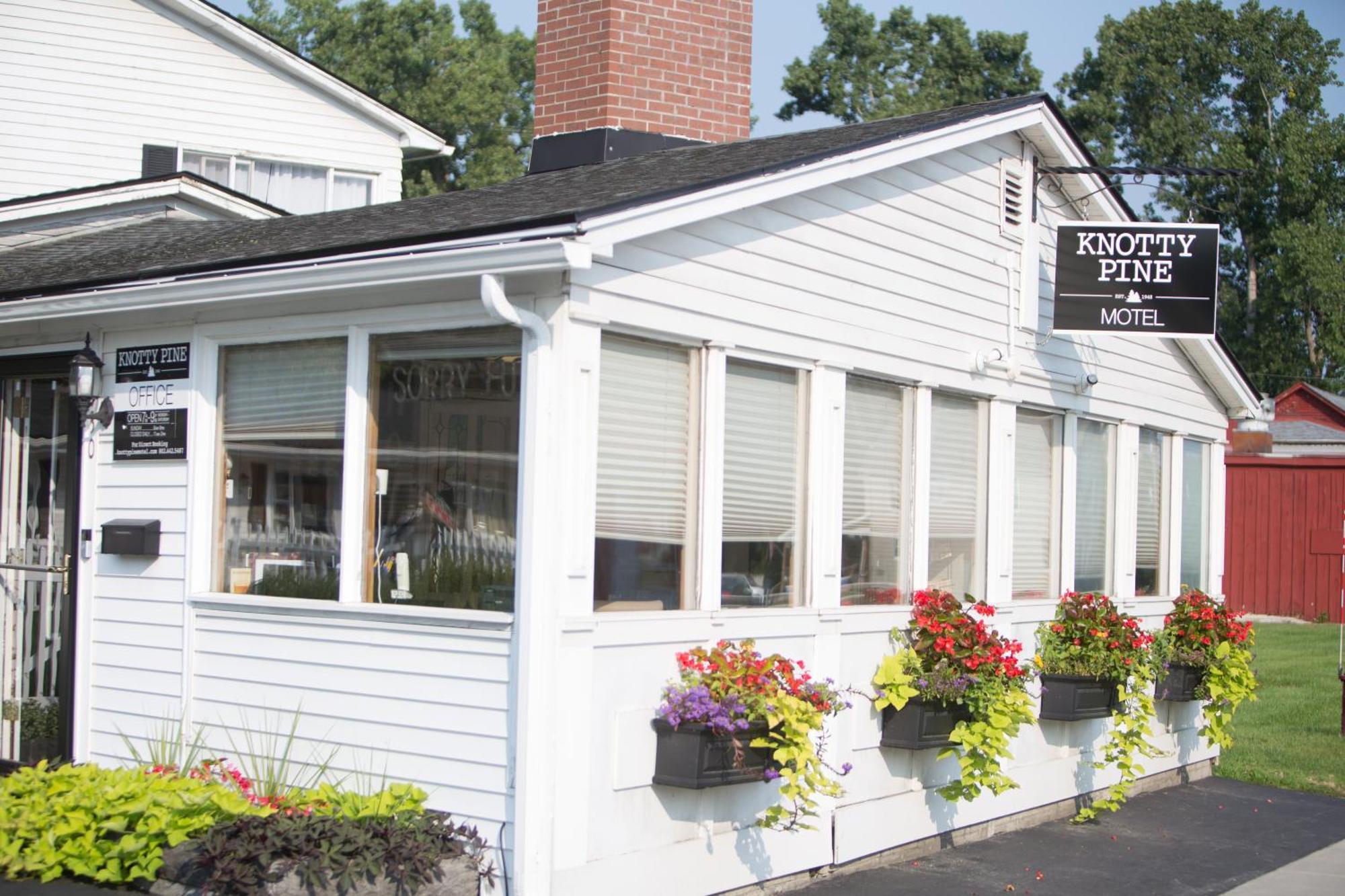 Knotty Pine Motel Bennington Ngoại thất bức ảnh